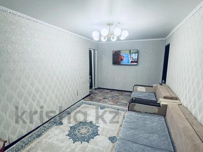 3-комнатная квартира · 56 м² · 2/5 этаж, Майкудук, Кузембаева 42 за 12 млн ₸ в Караганде, Алихана Бокейханова р-н