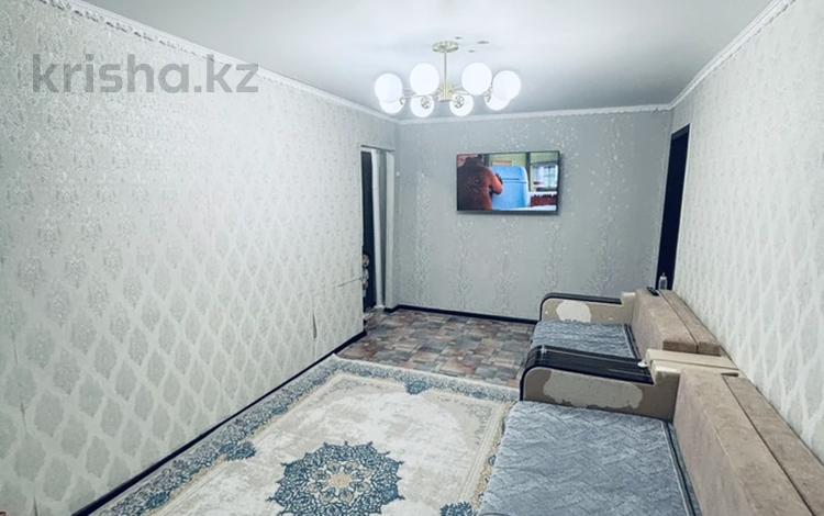3-комнатная квартира · 56 м² · 2/5 этаж, Майкудук, Кузембаева 42 за 12 млн ₸ в Караганде, Алихана Бокейханова р-н — фото 2