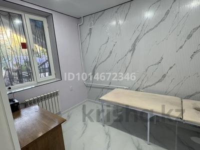 1 бөлме · 10 м² · 1/4 қабат, 5 54 — Трк Жанаозен, бағасы: 60 000 ₸