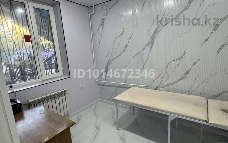1 бөлме · 10 м² · 1/4 қабат, 5 54 — Трк Жанаозен, бағасы: 60 000 ₸ — фото 2