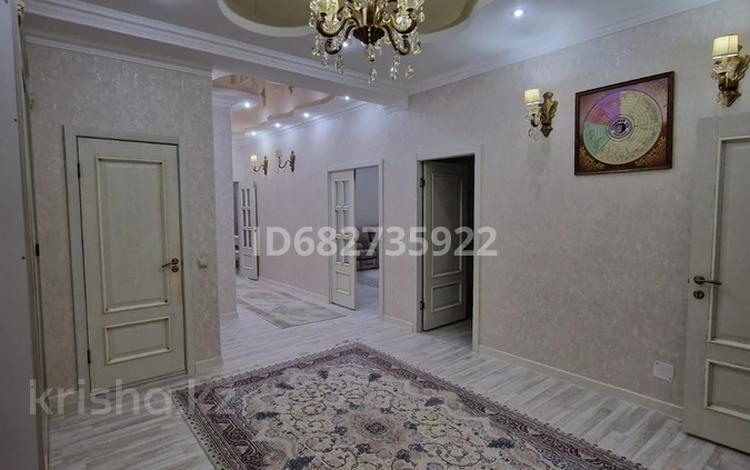 4-комнатная квартира · 156 м² · 8/11 этаж, 17-й мкр 18 за 70 млн ₸ в Актау — фото 5