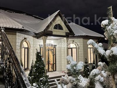 Отдельный дом · 7 комнат · 450 м² · 8.5 сот., мкр Нурсая-3, Жардем Кейкин 16 за 150 млн ₸ в Атырау