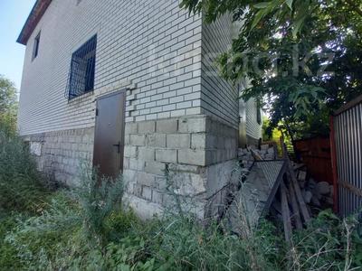 Отдельный дом · 4 комнаты · 300 м² · 6 сот., Зелёная за 33 млн 〒 в Павлодаре