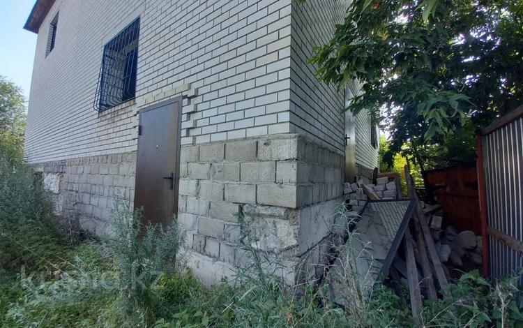 Отдельный дом · 4 комнаты · 300 м² · 6 сот., Зелёная за 33 млн 〒 в Павлодаре — фото 7