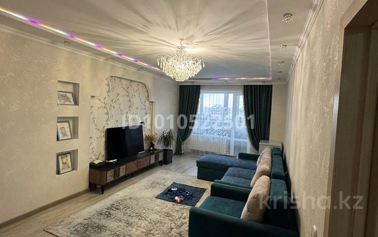 3-комнатная квартира · 90.5 м² · 10/16 этаж, мкр Юго-Восток, Шахтеров 52 — Напротив старой корзины за 20 000 ₸ в Караганде, Казыбек би р-н — фото 2