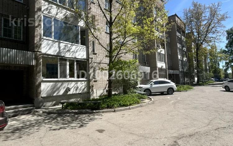 1-бөлмелі пәтер · 32.5 м² · 2/5 қабат, Набережная имени Славского 58, бағасы: 18.9 млн ₸ в Усть-Каменогорске — фото 28