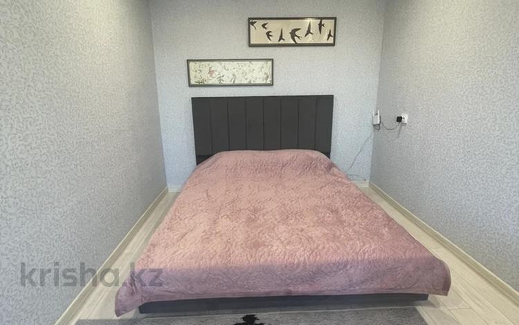 1-комнатная квартира · 38 м² · 7/12 этаж, Казахстан 72 за 14 000 〒 в Усть-Каменогорске — фото 2