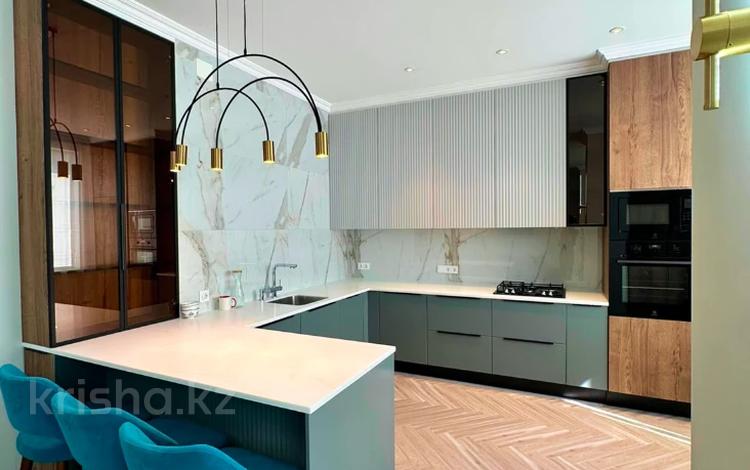 2-комнатная квартира · 77 м² · 8/9 этаж, Абулхайыр хана 74-5 за 46 млн ₸ в Атырау — фото 13