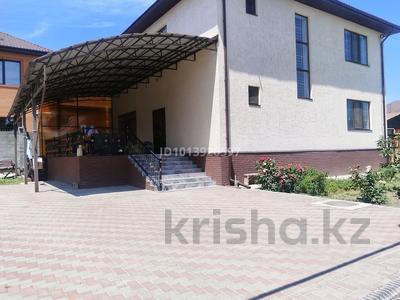 Отдельный дом · 8 комнат · 250 м² · 6 сот., Бейбитшилик 48 — Сералина за 110 млн ₸ в Коянкусе