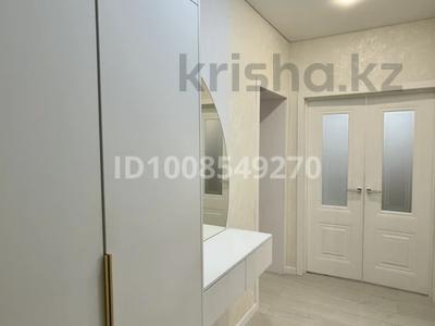 3-бөлмелі пәтер · 89 м² · 2/5 қабат, Майкудук, Мкр Голубые пруды 5/4 — Торговый дом «Сырдарья», Поликлиника №4, бағасы: 45 млн ₸ в Караганде, Алихана Бокейханова р-н