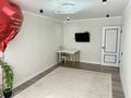 3-комнатная квартира · 63 м² · 2/5 этаж, Майкудук, 15й микрорайон 25 — рядом с магазином Сатурн, напротив супермаркет Оптима, через дорогу кинотеатр Сарыарка, парк Майкудука за 16 млн ₸ в Караганде, Алихана Бокейханова р-н — фото 2