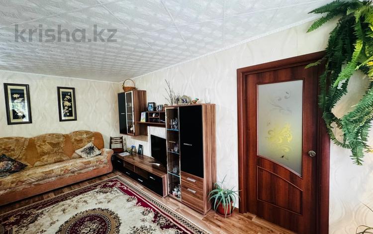 2-комнатная квартира · 46 м² · 3/5 этаж, Майкудук, 12й микрорайон 44 за 10 млн ₸ в Караганде, Алихана Бокейханова р-н — фото 9