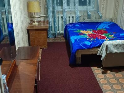 3-комнатная квартира · 60 м² · 4/4 этаж · помесячно, мкр №9 10 за 200 000 〒 в Алматы, Ауэзовский р-н