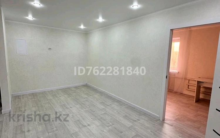 2-бөлмелі пәтер · 41 м² · 4/4 қабат, Молдагуловой — Жукова, бағасы: 150 000 ₸ в Уральске — фото 2