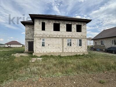 Жеке үй · 5 бөлме · 240 м² · 9 жүзд., Бейбитшилик 190 — 6 мкр, бағасы: 24.5 млн ₸ в Жибек Жолы