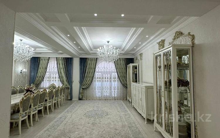 4-комнатная квартира · 184.4 м² · 14/14 этаж, 17-й мкр 6 за 82.5 млн ₸ в Актау — фото 2