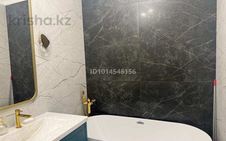 3-комнатная квартира · 110 м², Керей Жанибек 50 за 135 млн ₸ в Астане, Есильский р-н — фото 2