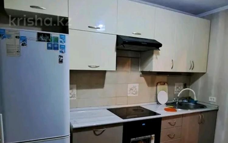 3-комнатная квартира · 60 м² · 10/10 этаж, Достоевского 186 — рядом школа #17, район Церкви за 28 млн 〒 в Семее — фото 2