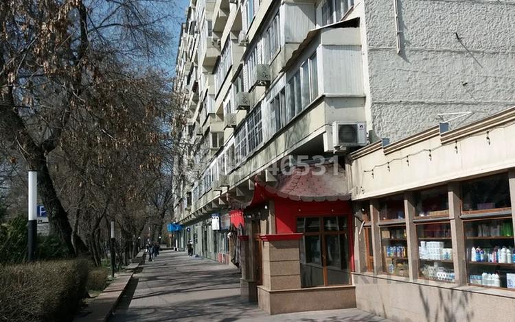 1-комнатная квартира, 42 м², 4/9 этаж помесячно, Маметова 47 — Маметова 47 РАЙОН ЦУМА уг.АБЛАЙХАНА 51 за 230 000 〒 в Алматы, Алмалинский р-н — фото 2