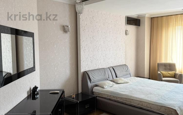 3-бөлмелі пәтер · 130 м² · 12/15 қабат, Ходжанова 76, бағасы: 120 млн ₸ в Алматы, Бостандыкский р-н — фото 2
