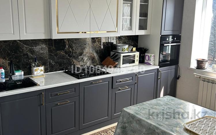 3-комнатная квартира · 65.8 м² · 9/9 этаж, мкр 12 28 за 22 млн ₸ в Актобе — фото 2