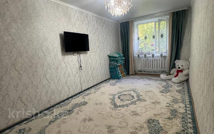2-бөлмелі пәтер · 45 м² · 2/3 қабат, иманова 16а, бағасы: 9 млн ₸ в Актобе, мкр Москва — фото 5