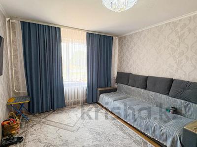 2-комнатная квартира · 55 м² · 1/5 этаж, 6 мкр за 22 млн 〒 в Талдыкоргане, мкр Болашак