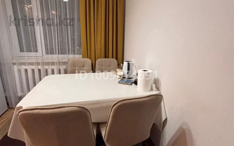 3-комнатная квартира · 64 м² · 9/9 этаж, мкр Юго-Восток, Мкр Гульдер 1 12 за 23.8 млн ₸ в Караганде, Казыбек би р-н — фото 2