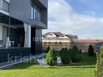 Жеке үй · 8 бөлме · 560 м² · 10 жүзд., мкр Наурыз 21 — улица Акмамык,21, бағасы: 240 млн ₸ в Шымкенте, Туран р-н