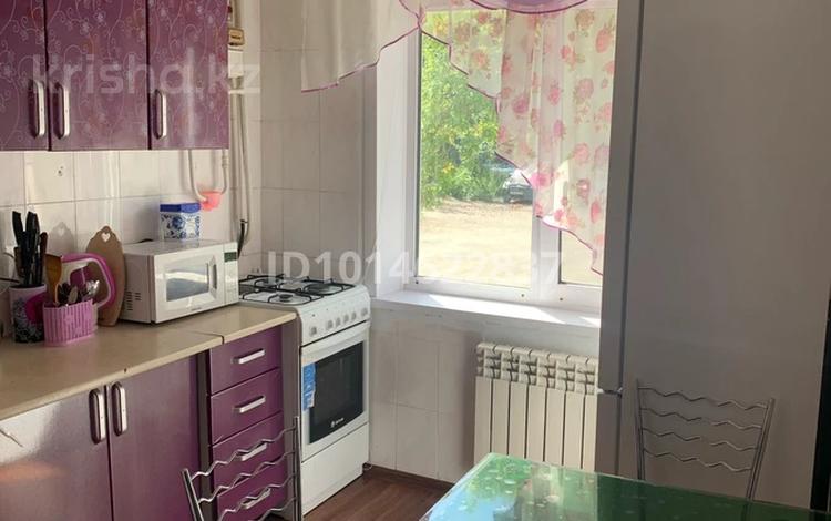 3-комнатная квартира · 48 м² · 4/5 этаж, назарбаева 240 за 19.8 млн ₸ в Петропавловске — фото 2