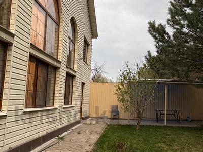 Жеке үй · 4 бөлме · 191 м² · 6 жүзд., Самал 1 53, бағасы: 95 млн ₸ в Туздыбастау (Калинино)