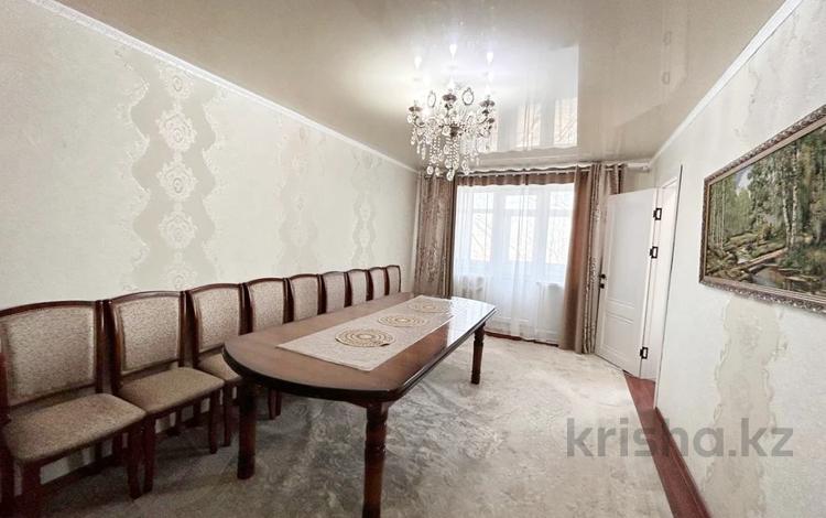 3-комнатная квартира · 61 м² · 5/5 этаж, ул. Абая за 12 млн ₸ в Темиртау — фото 2