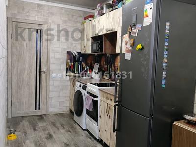 3-комнатная квартира · 70 м² · 9/12 этаж, 50 лет октября — РИУ. Спорткомплекс. за 23 млн 〒 в Рудном