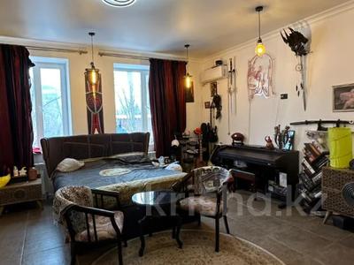 3-комнатная квартира · 130 м² · 1/5 этаж, Торайгырова 1/4 за 150 млн 〒 в Павлодаре