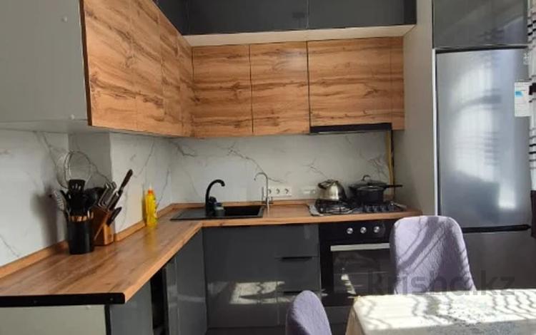3-комнатная квартира · 80 м² · 2/5 этаж, мкр Нурсая, Таумуш Жумагалиева 25 за 230 000 ₸ в Атырау — фото 26
