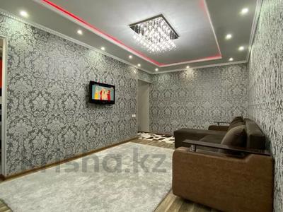 2-бөлмелі пәтер · 45 м² · 3 қабат, Казыбек би — проспект Жамбыла, бағасы: 17 000 〒 в Таразе