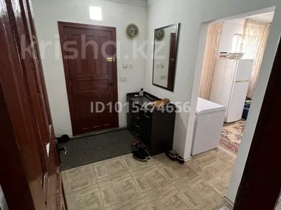 Отдельный дом · 6 комнат · 200 м² · 5 сот., Юности 7 переулок 5а за 1 млн ₸ в Семее