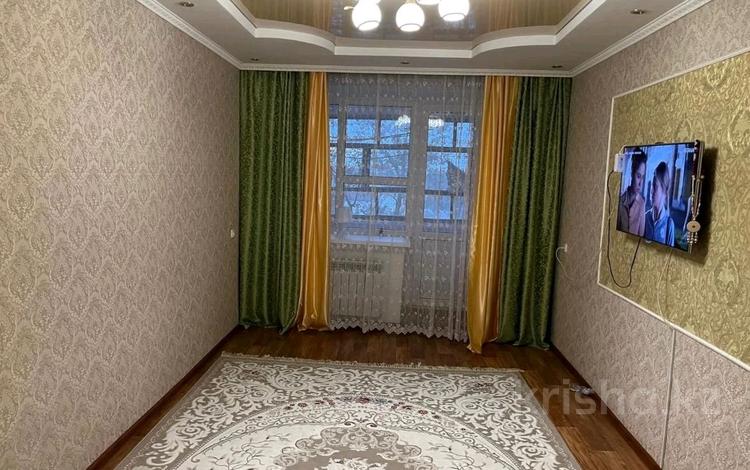 2-бөлмелі пәтер · 44 м² · 5/5 қабат, Айгүл ш/а, Чуйкова 61 — 16 школа, бағасы: 14.5 млн ₸ в Уральске, мкр Айгуль — фото 2