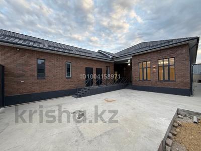 Отдельный дом · 5 комнат · 200 м² · 6 сот., Мұқағали Мақатаева 15А за 65 млн 〒 в 