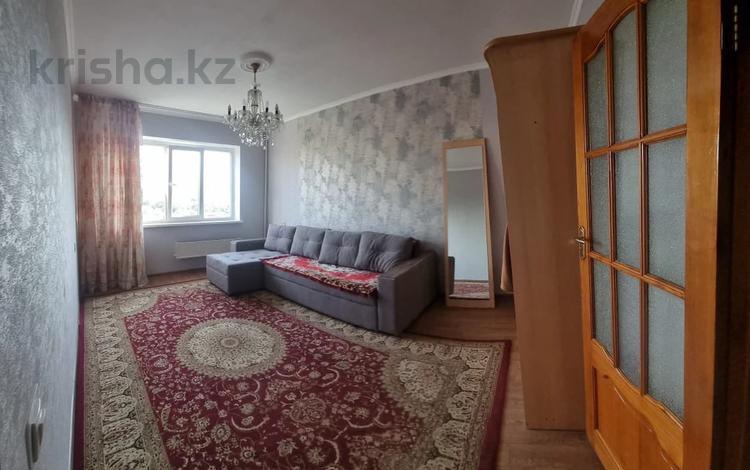 1-комнатная квартира, 40 м², 9/10 этаж помесячно, мкр Аксай-1 6