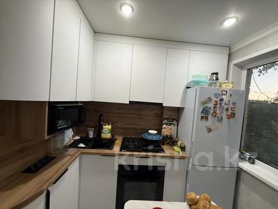 2-комнатная квартира · 45 м² · 5/5 этаж, Майкудук, 17й микрорайон 34 за 14.7 млн ₸ в Караганде, Алихана Бокейханова р-н