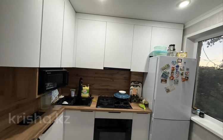 2-комнатная квартира · 45 м² · 5/5 этаж, Майкудук, 17й микрорайон 34 за 14.7 млн ₸ в Караганде, Алихана Бокейханова р-н — фото 2