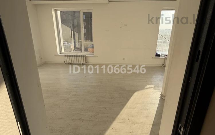 2-бөлмелі пәтер · 41 м² · 2/4 қабат, мкр Уркер 108, бағасы: 19.5 млн ₸ в Астане, Нура р-н — фото 2