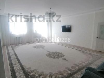 4-бөлмелі пәтер · 160 м² · 12/15 қабат, 17-й мкр 54, бағасы: 65 млн ₸ в Актау