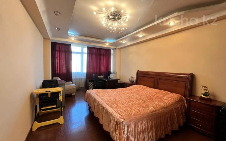 3-бөлмелі пәтер · 82.8 м² · 8/10 қабат, Розыбакиева улица, бағасы: 67 млн ₸ в Алматы, Бостандыкский р-н — фото 11