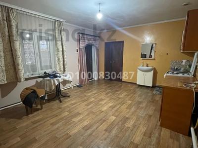 Аренда домов или дач в Алматинской обл.: Отдельный дом · 2 комнаты · 55 м² · помесячно, Жибек Жолы 47 — Дом ориентировочно находится за аэропортом за 110 000 〒 Отдельный дом · 2 комнаты · 55 м² · помесячно, Жибек Жолы 47 — Дом ориентировочно находится за аэропортом за 110 000 〒 в Кызылту