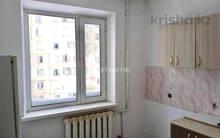 1-комнатная квартира, 41 м², 4/5 этаж, Майкудук, Майкудук, мкр Голубые пруды 11 — школы за 11.5 млн 〒 в Караганде, Алихана Бокейханова р-н — фото 7