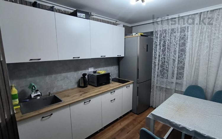 3-бөлмелі пәтер · 74 м² · 8/9 қабат, Жаңа қала ш/а., ул. Ермекова, бағасы: 24.5 млн ₸ в Караганде, Казыбек би р-н — фото 2