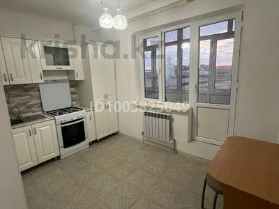 2-комнатная квартира · 65 м² · 2/5 этаж, мкр Нурсая 90 за 29.5 млн 〒 в Атырау