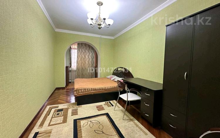 3 бөлме · 76 м² · 2/5 қабат, Абылайхана 24, бағасы: 75 000 ₸ в Алматы, Алмалинский р-н — фото 2